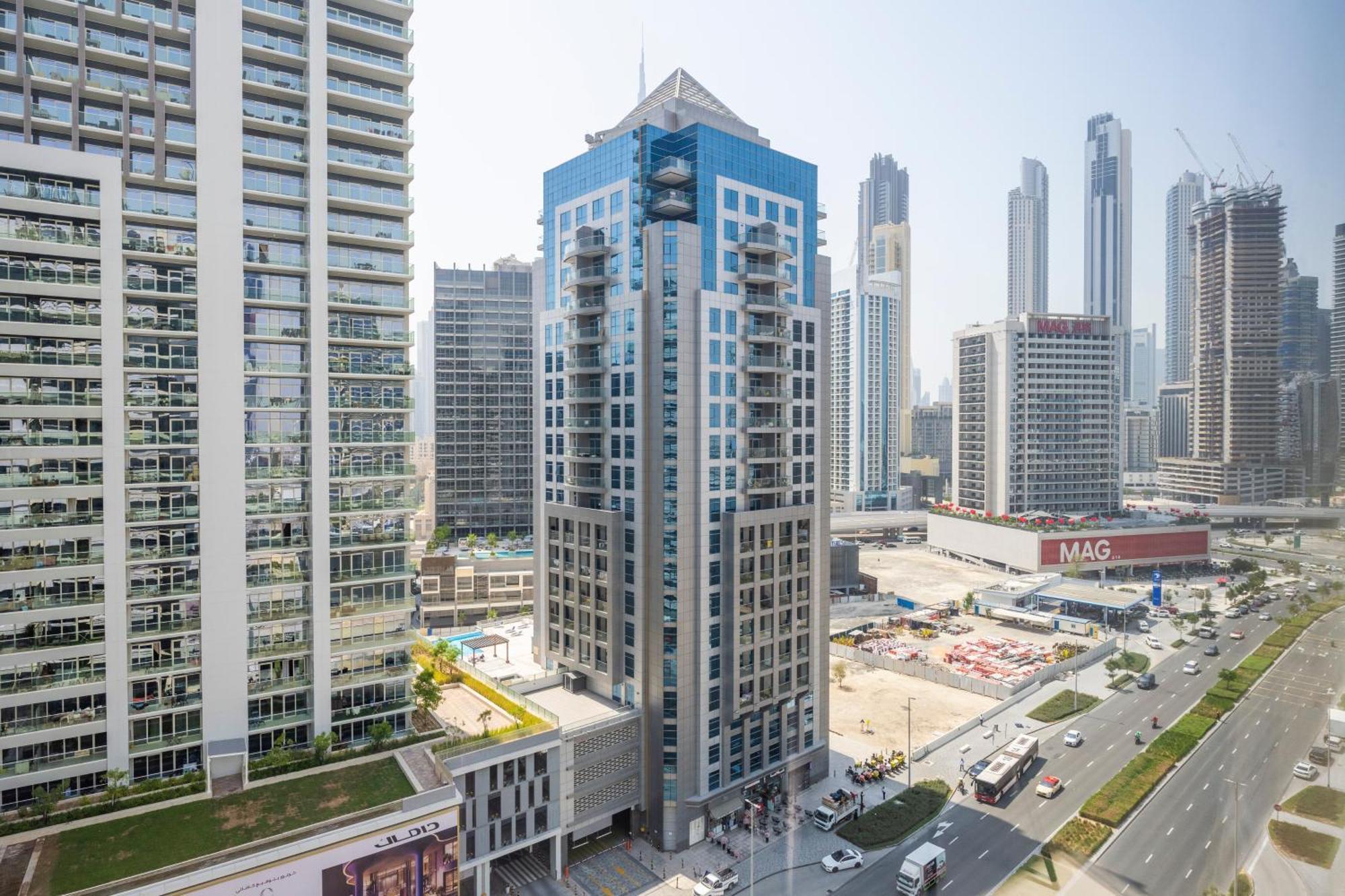 Damac Canal Views Residences ドバイ エクステリア 写真