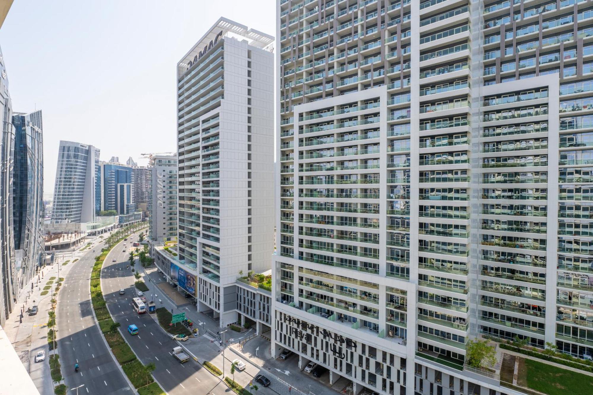 Damac Canal Views Residences ドバイ エクステリア 写真