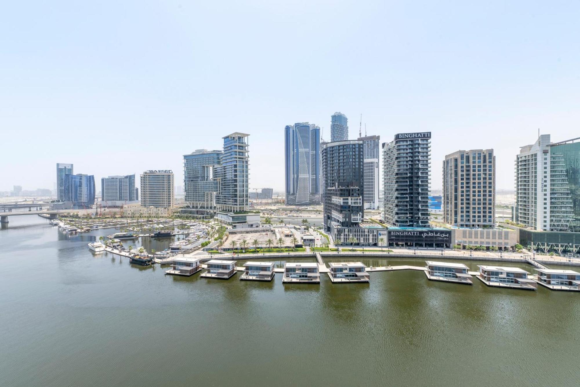 Damac Canal Views Residences ドバイ エクステリア 写真