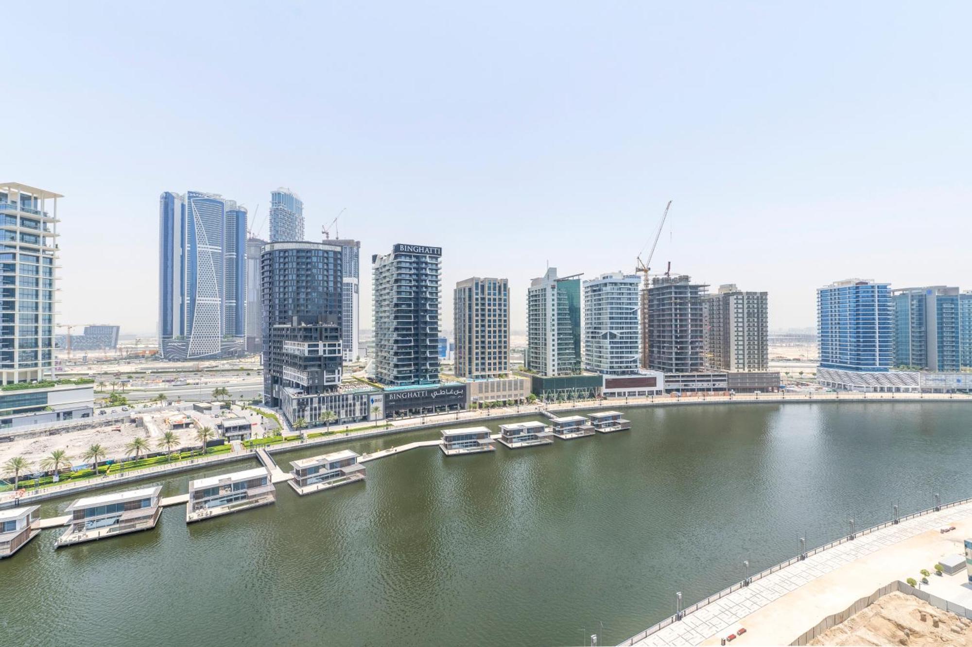 Damac Canal Views Residences ドバイ エクステリア 写真