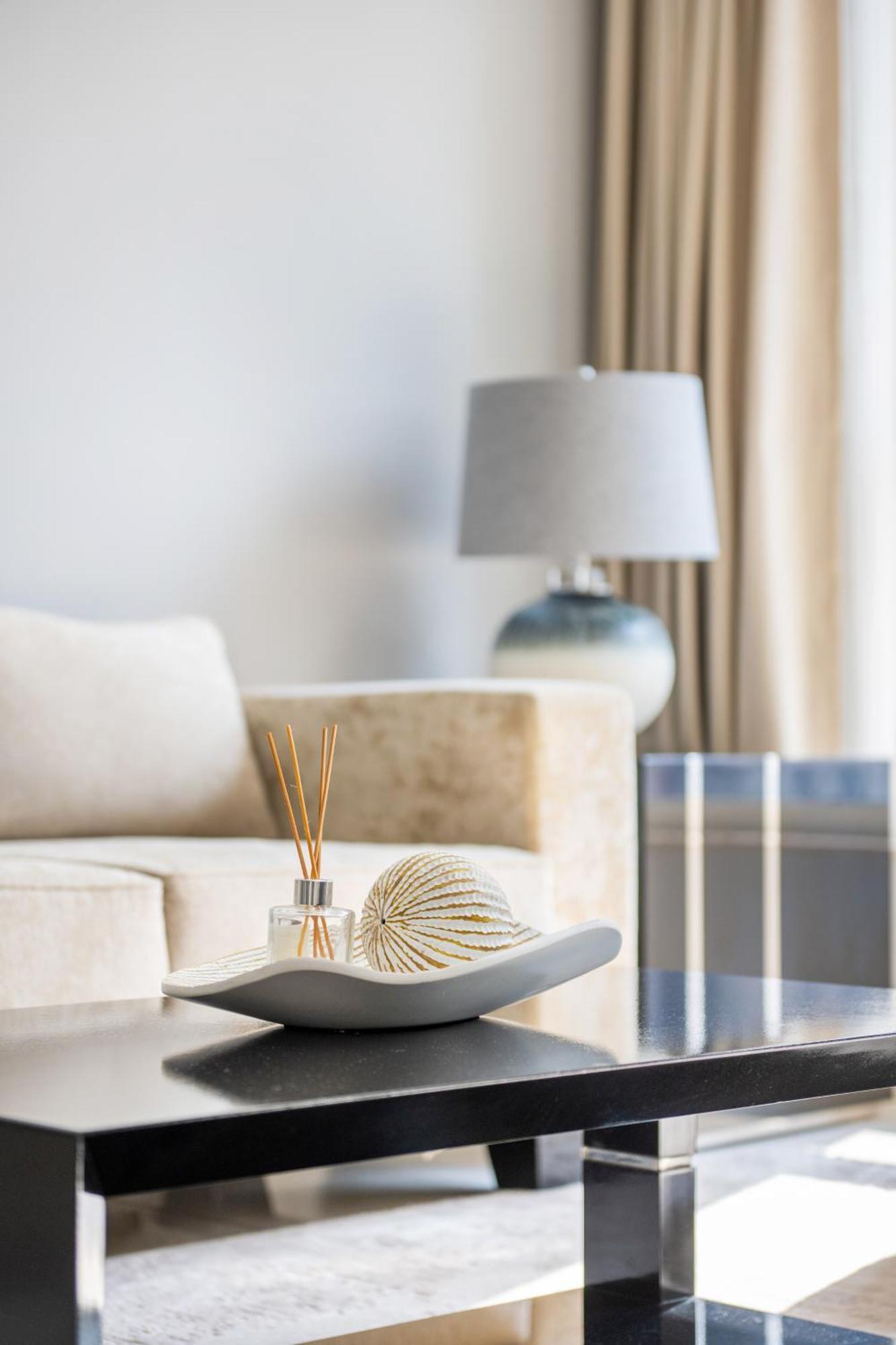 Damac Canal Views Residences ドバイ エクステリア 写真
