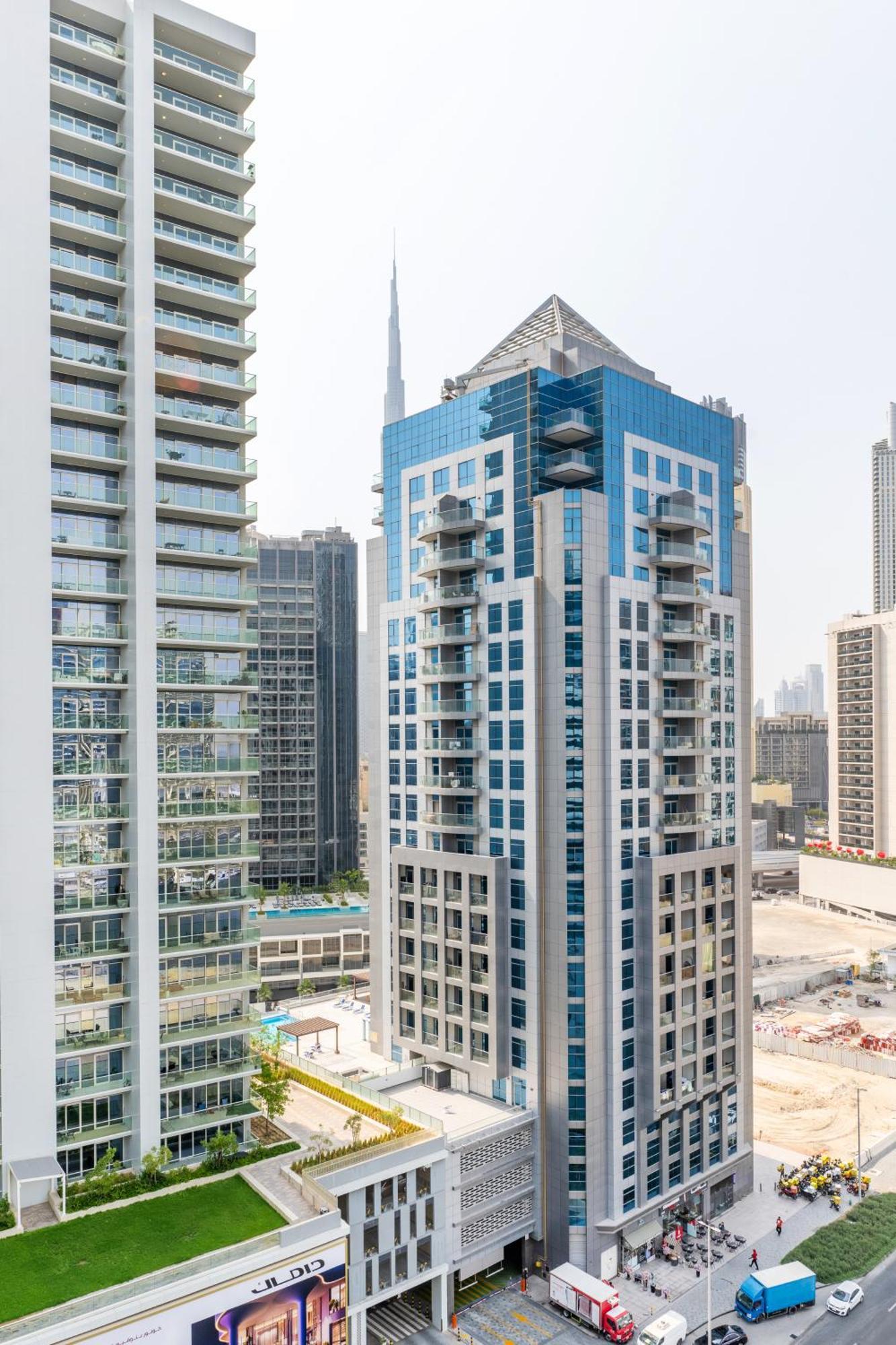 Damac Canal Views Residences ドバイ エクステリア 写真