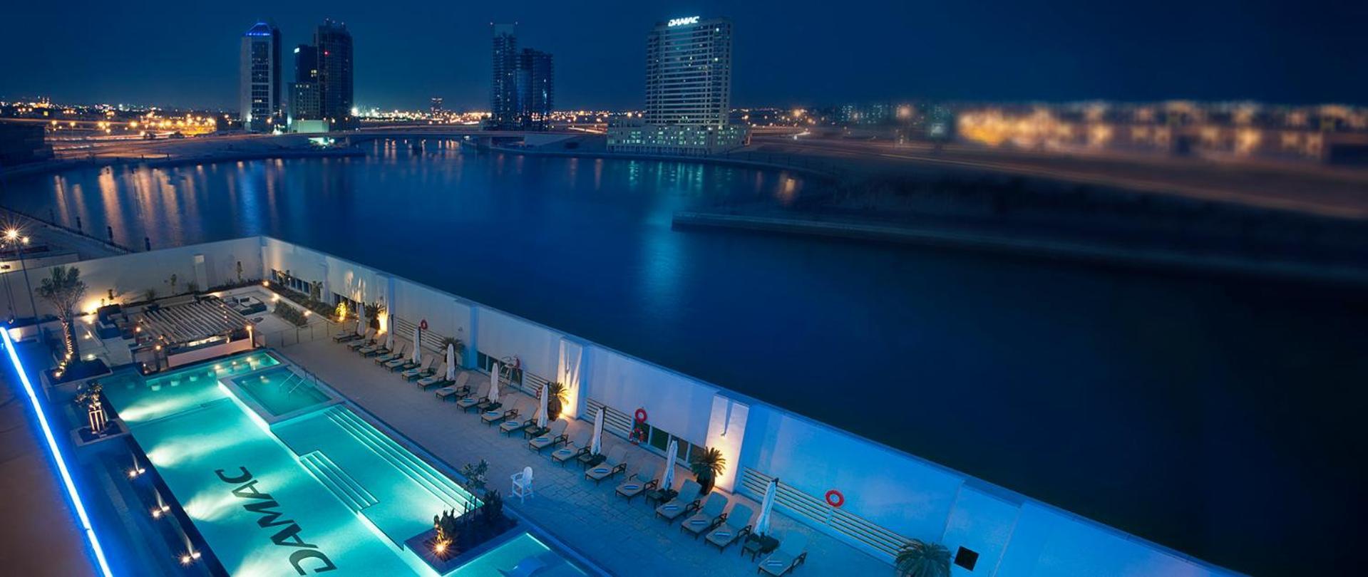 Damac Canal Views Residences ドバイ エクステリア 写真